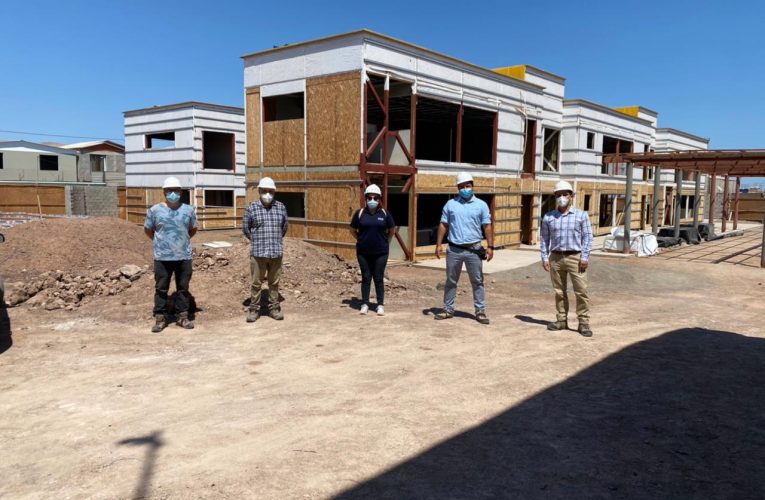 Visitan obras de nuevo jardín JUNJI  en Alto Hospicio
